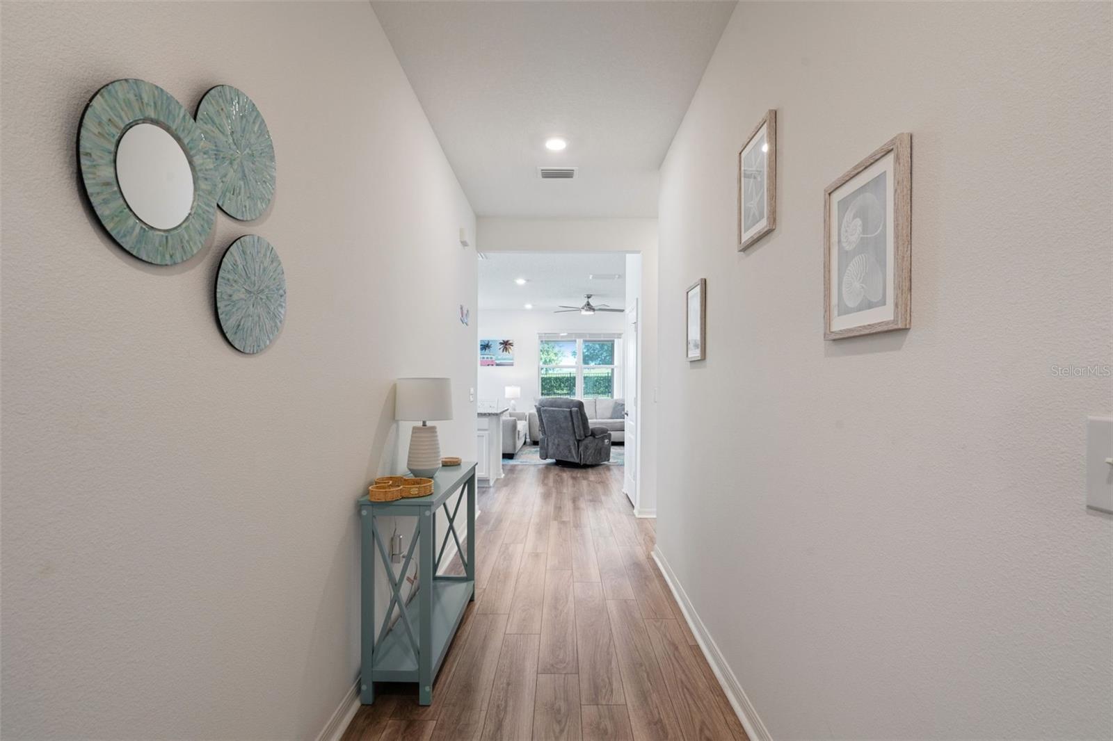 Image 9 of 64 For 1682 Littleleaf Boxwood Loop