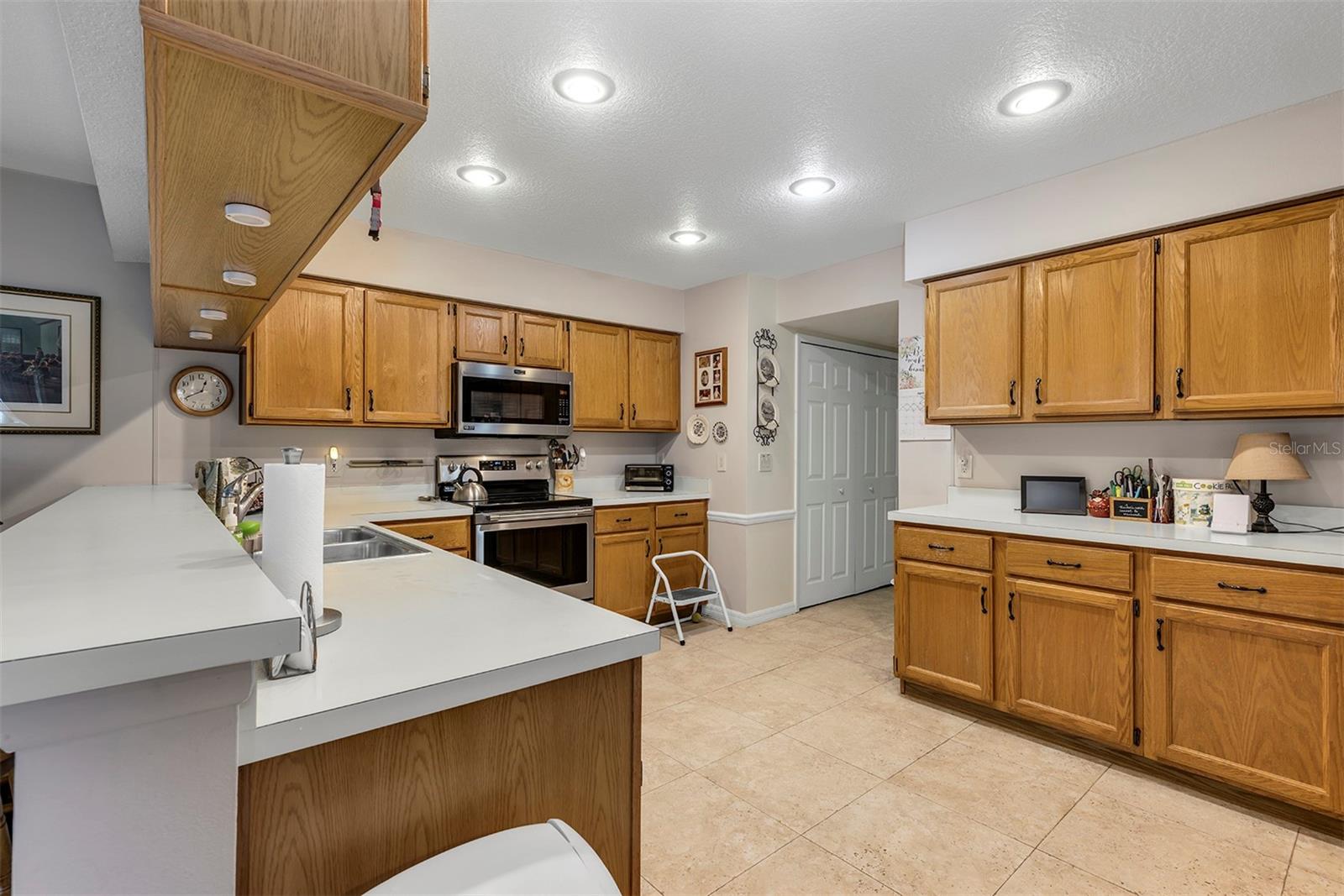 Image 16 of 34 For 406 Sterling Lake Dr