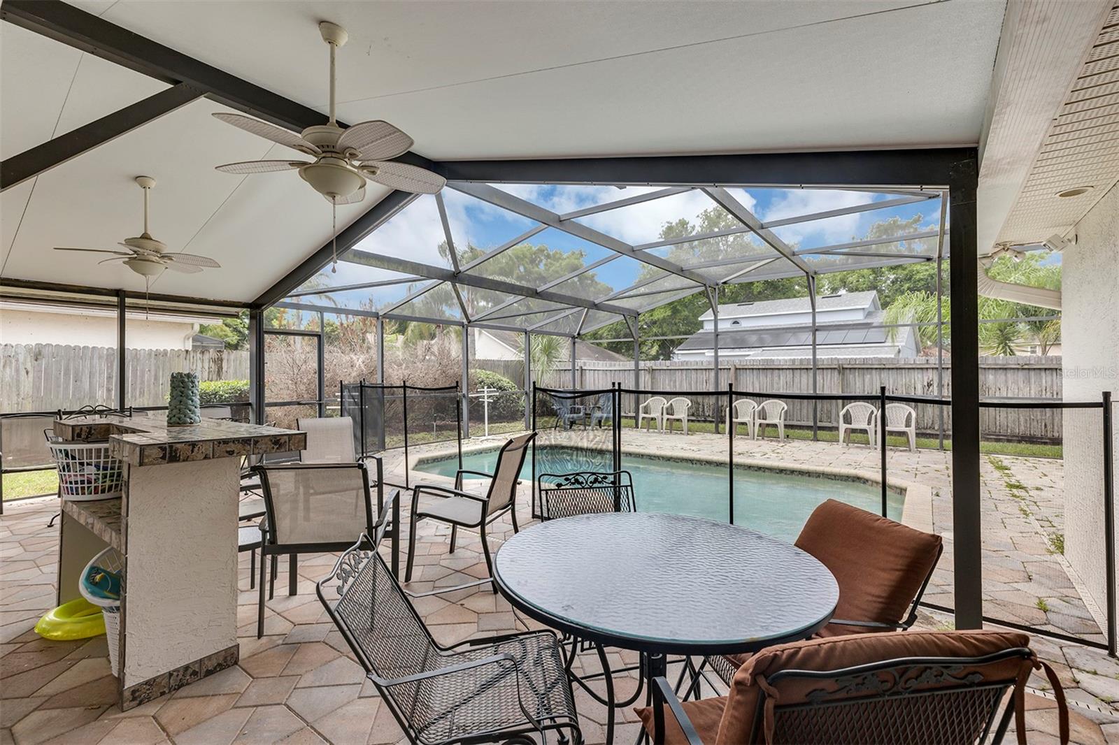 Image 21 of 34 For 406 Sterling Lake Dr