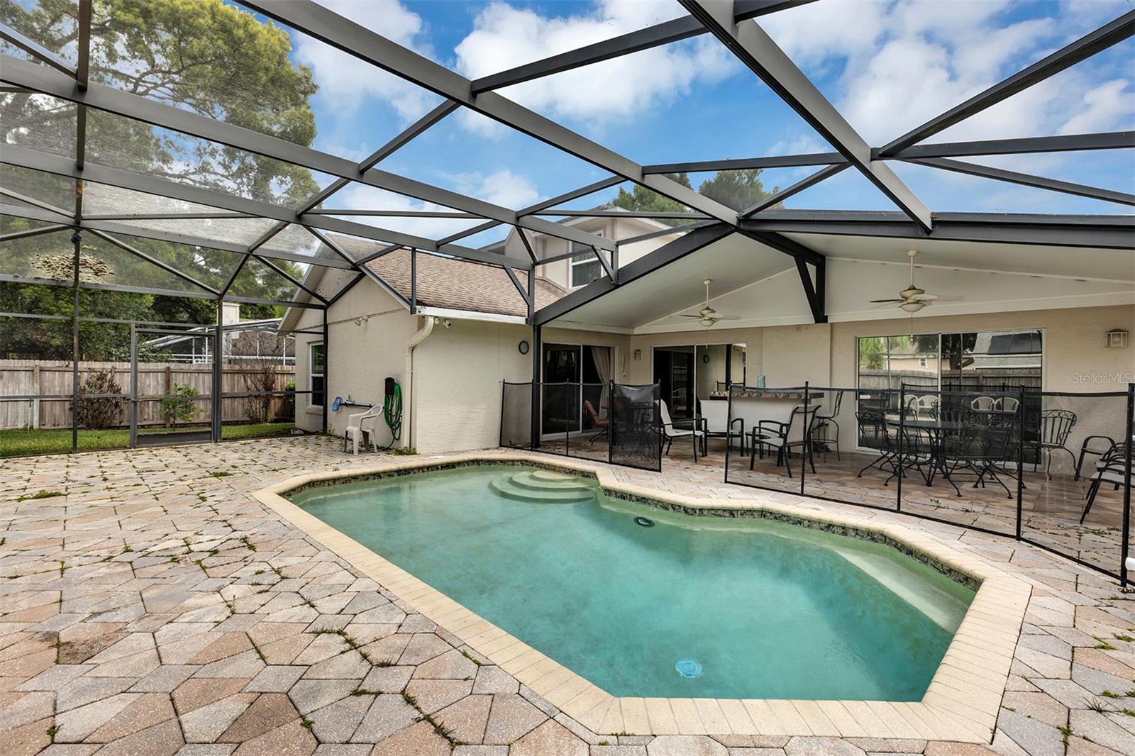 Image 23 of 34 For 406 Sterling Lake Dr