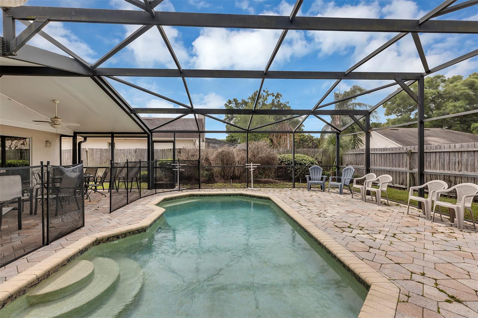 Image 26 of 34 For 406 Sterling Lake Dr