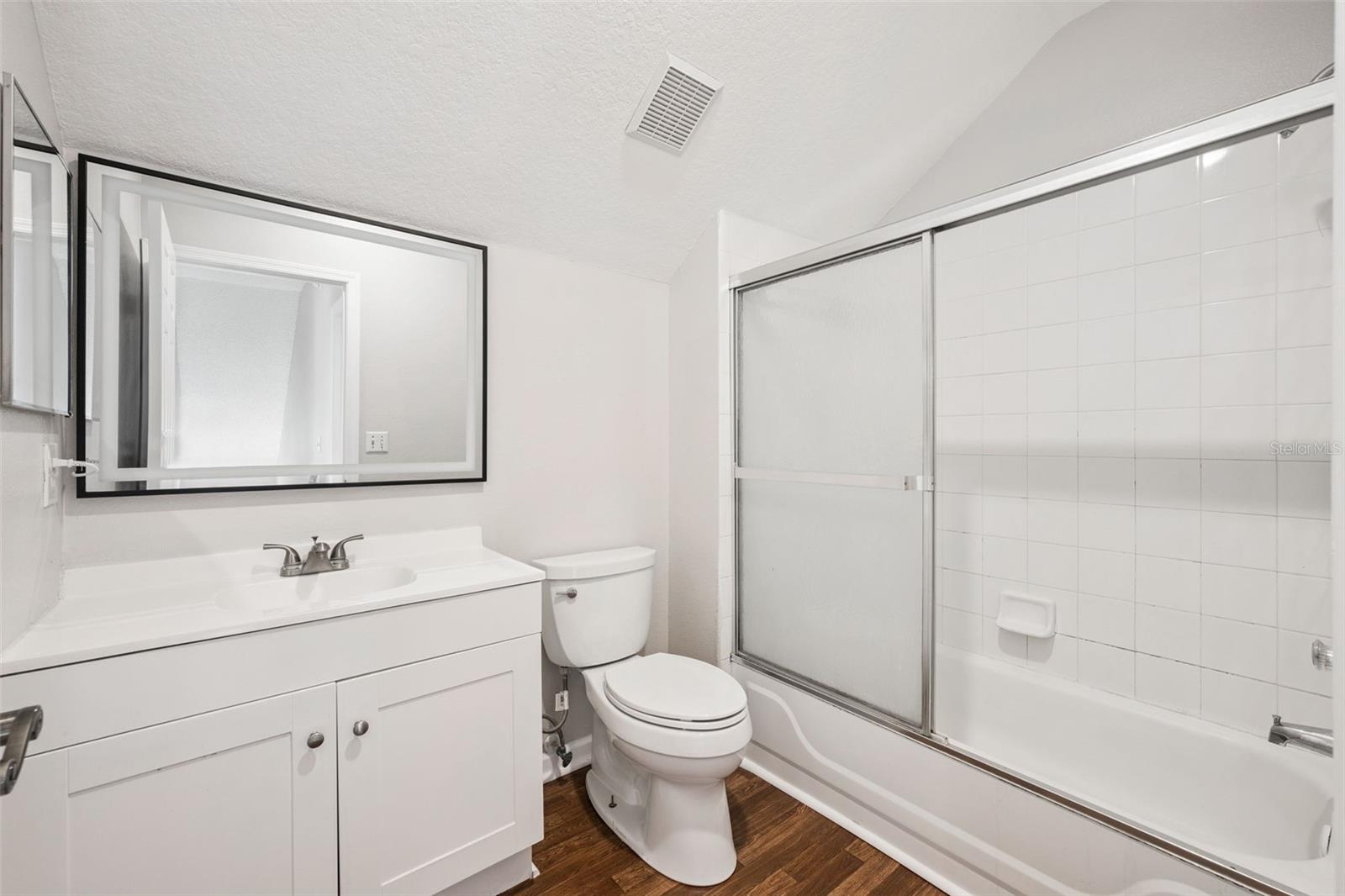 Image 15 of 18 For 2522 Woods Edge Circle