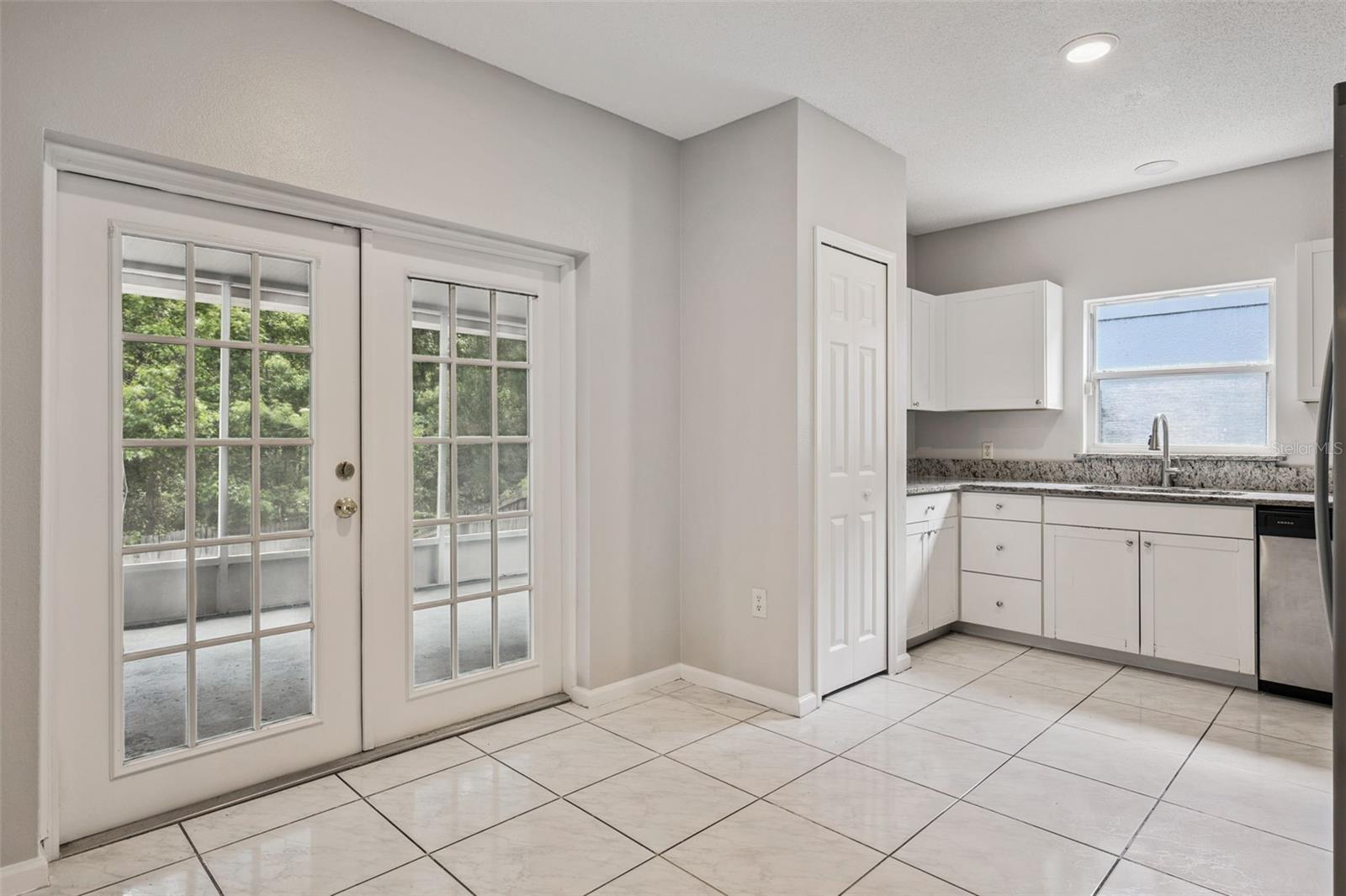 Image 5 of 18 For 2522 Woods Edge Circle