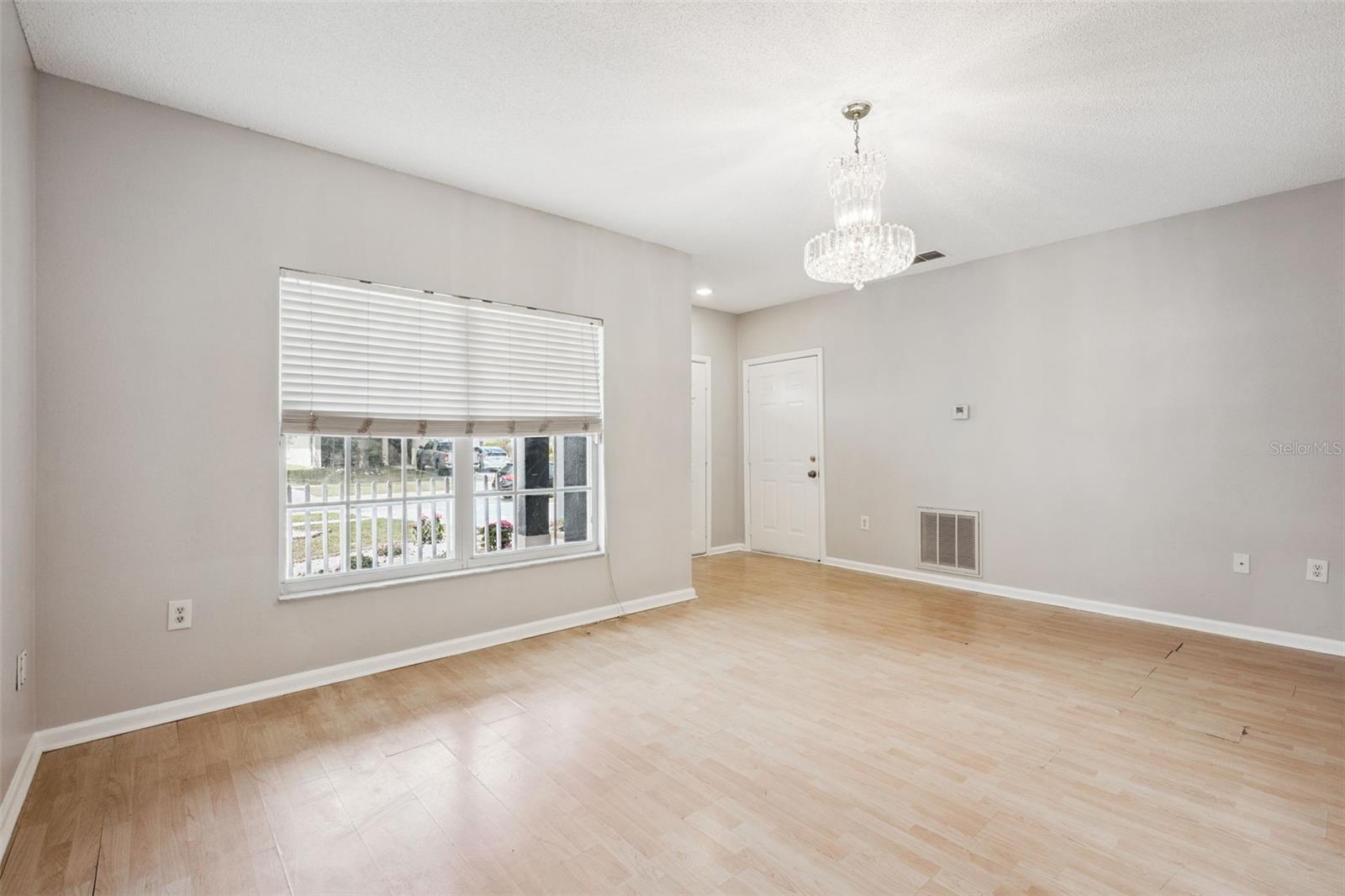 Image 7 of 18 For 2522 Woods Edge Circle