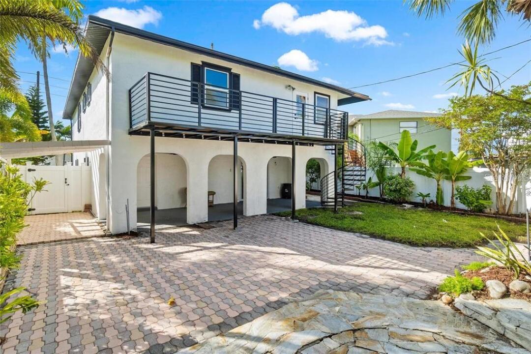 Image 14 of 42 For 307 161st Avenue