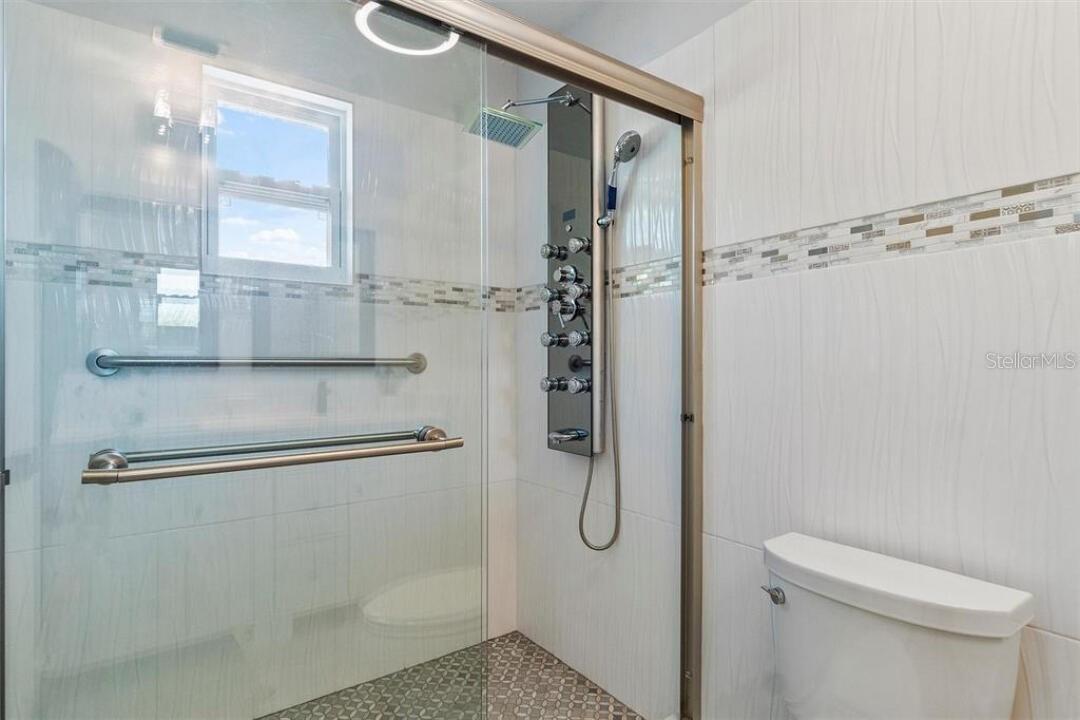 Image 19 of 42 For 307 161st Avenue