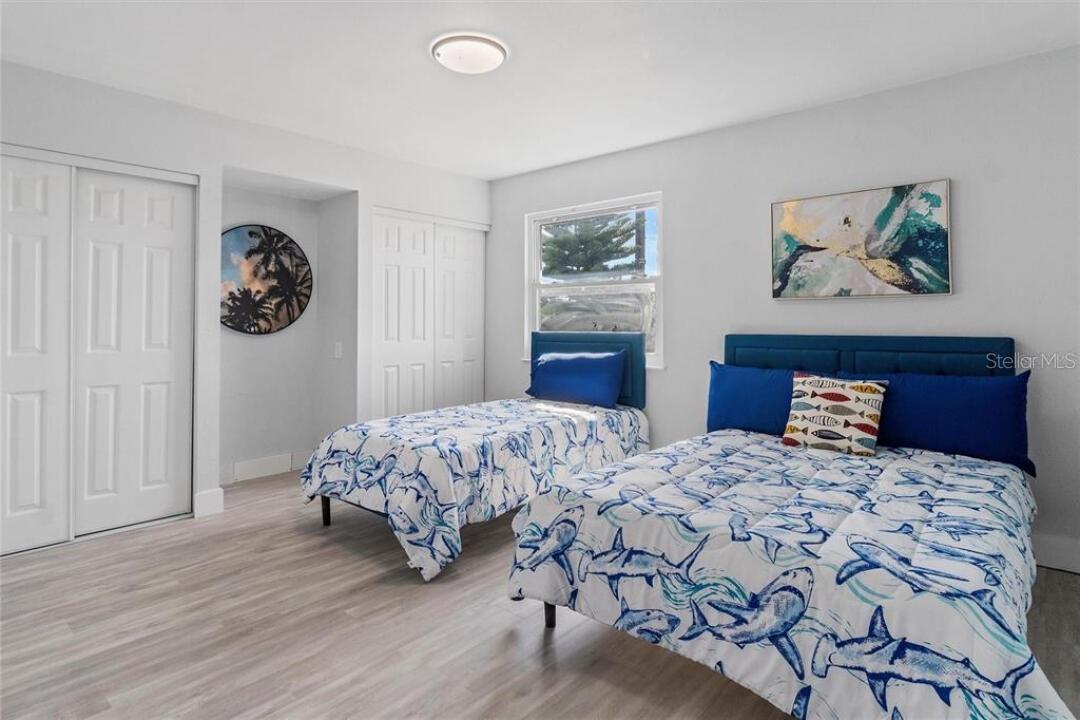 Image 36 of 42 For 307 161st Avenue