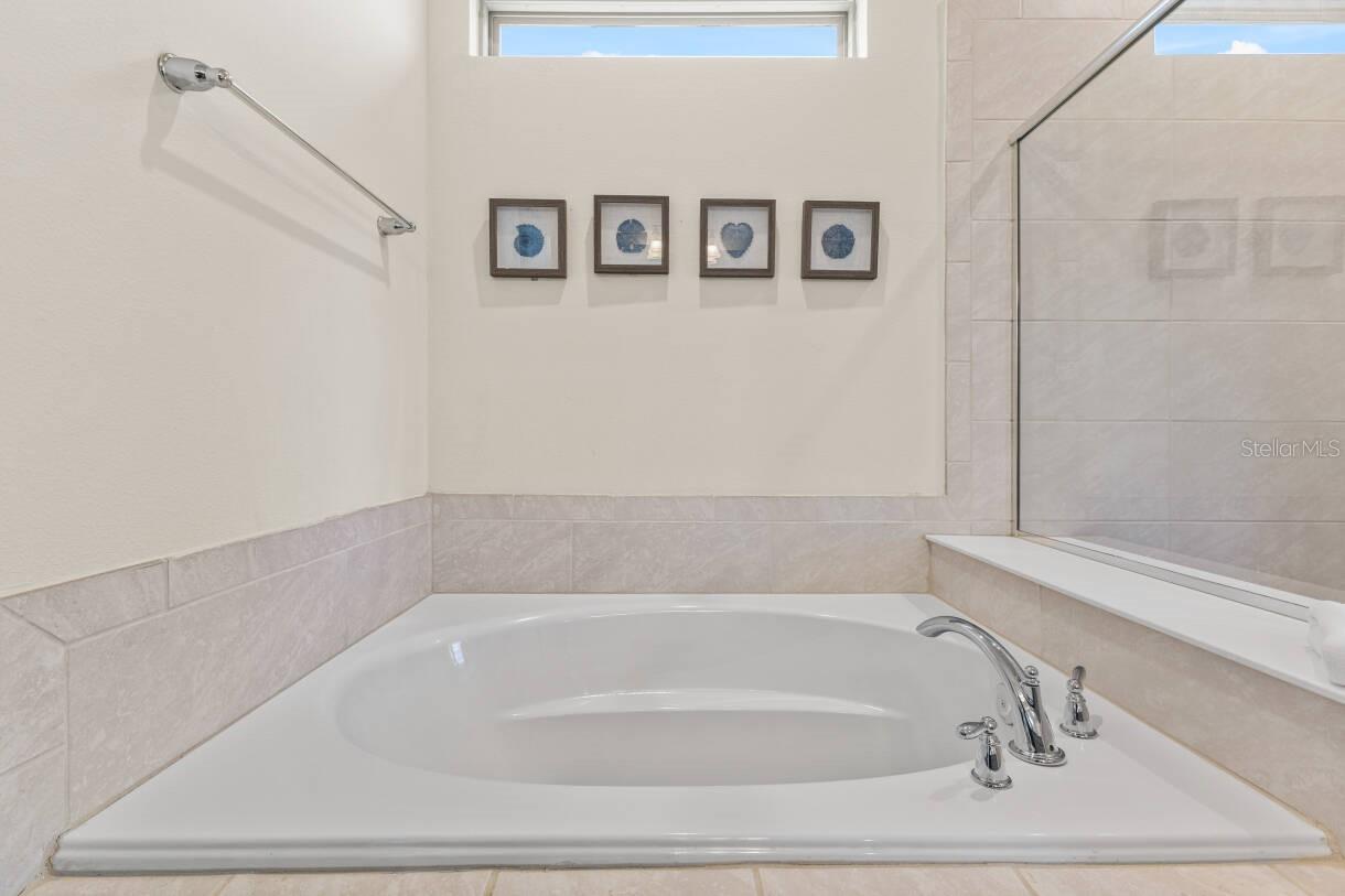 Image 30 of 84 For 5405 Misty Oak Circle