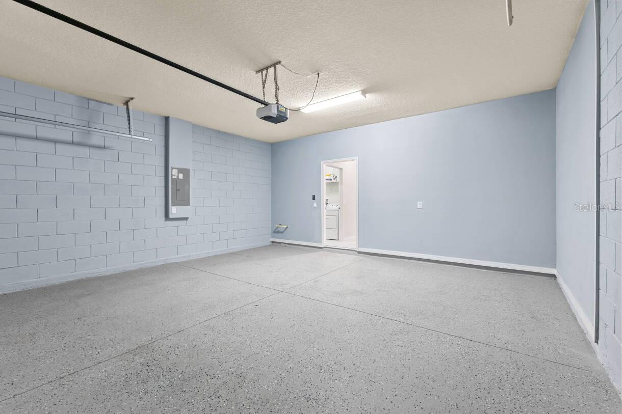 Image 40 of 84 For 5405 Misty Oak Circle