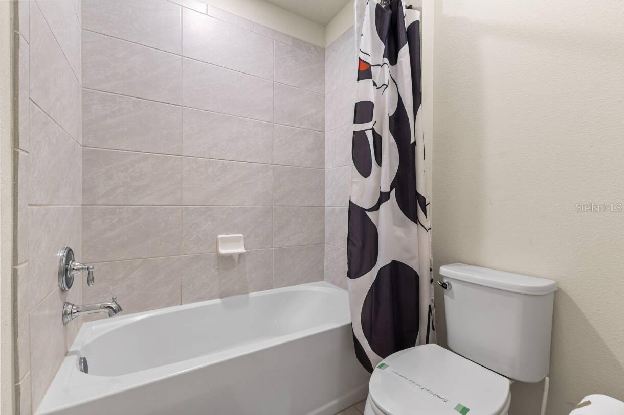 Image 71 of 84 For 5405 Misty Oak Circle