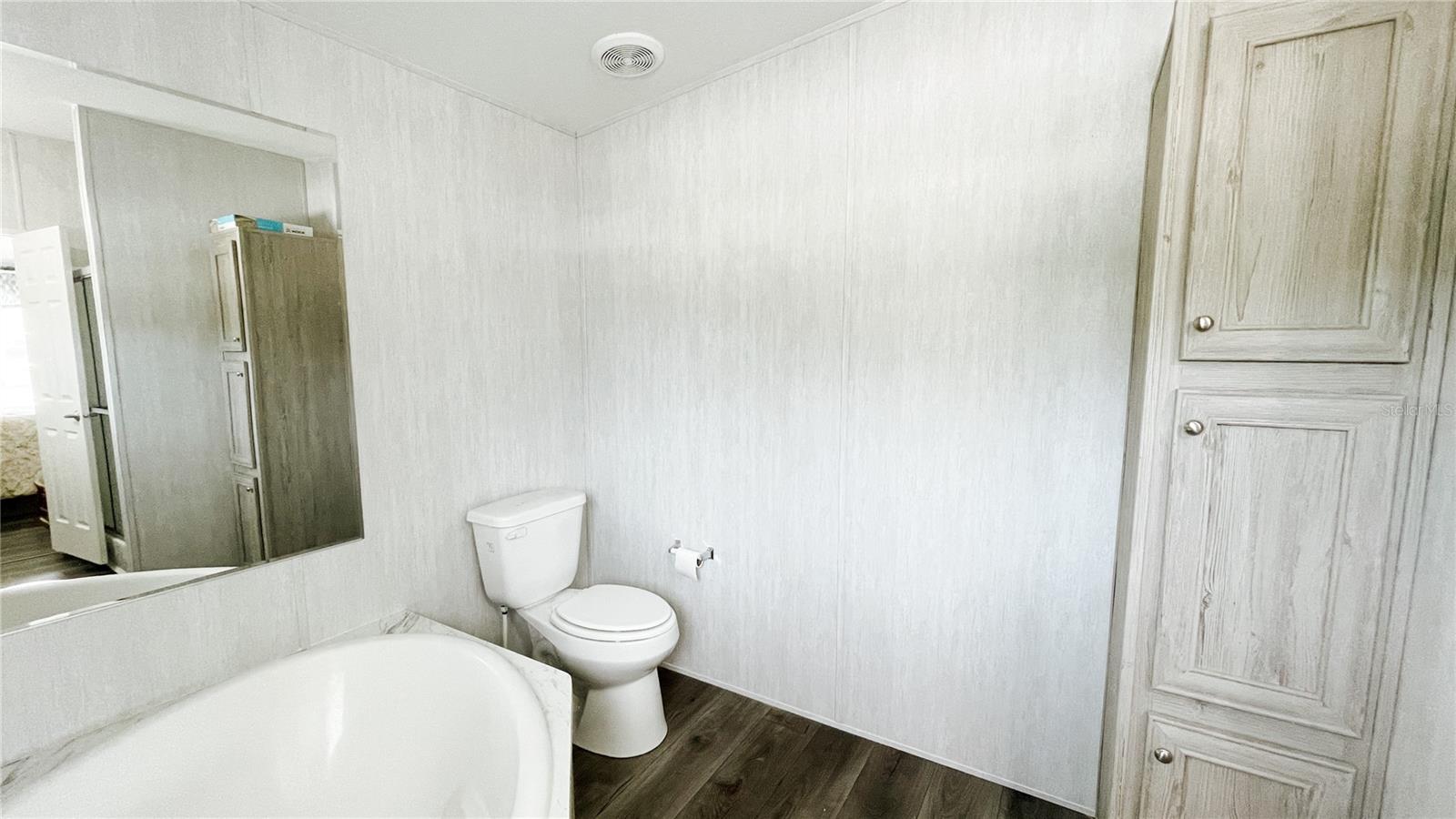 Image 9 of 18 For 16161 276th Street