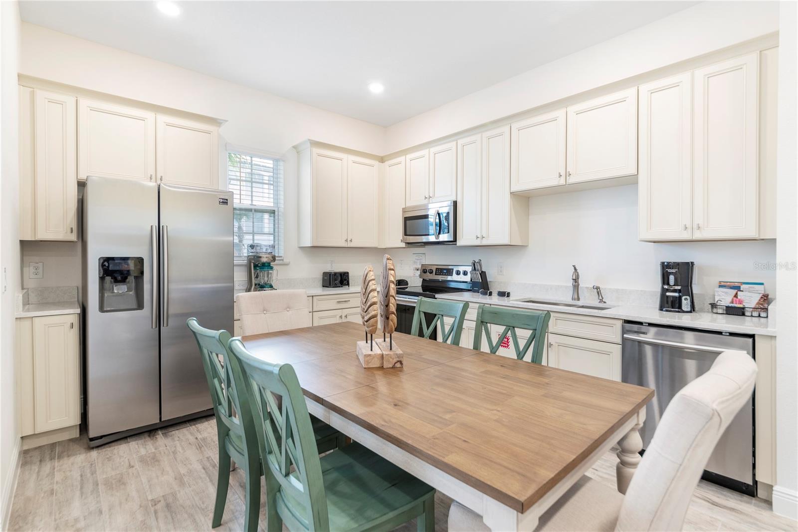 Image 6 of 74 For 8041 Lost Shaker Lane