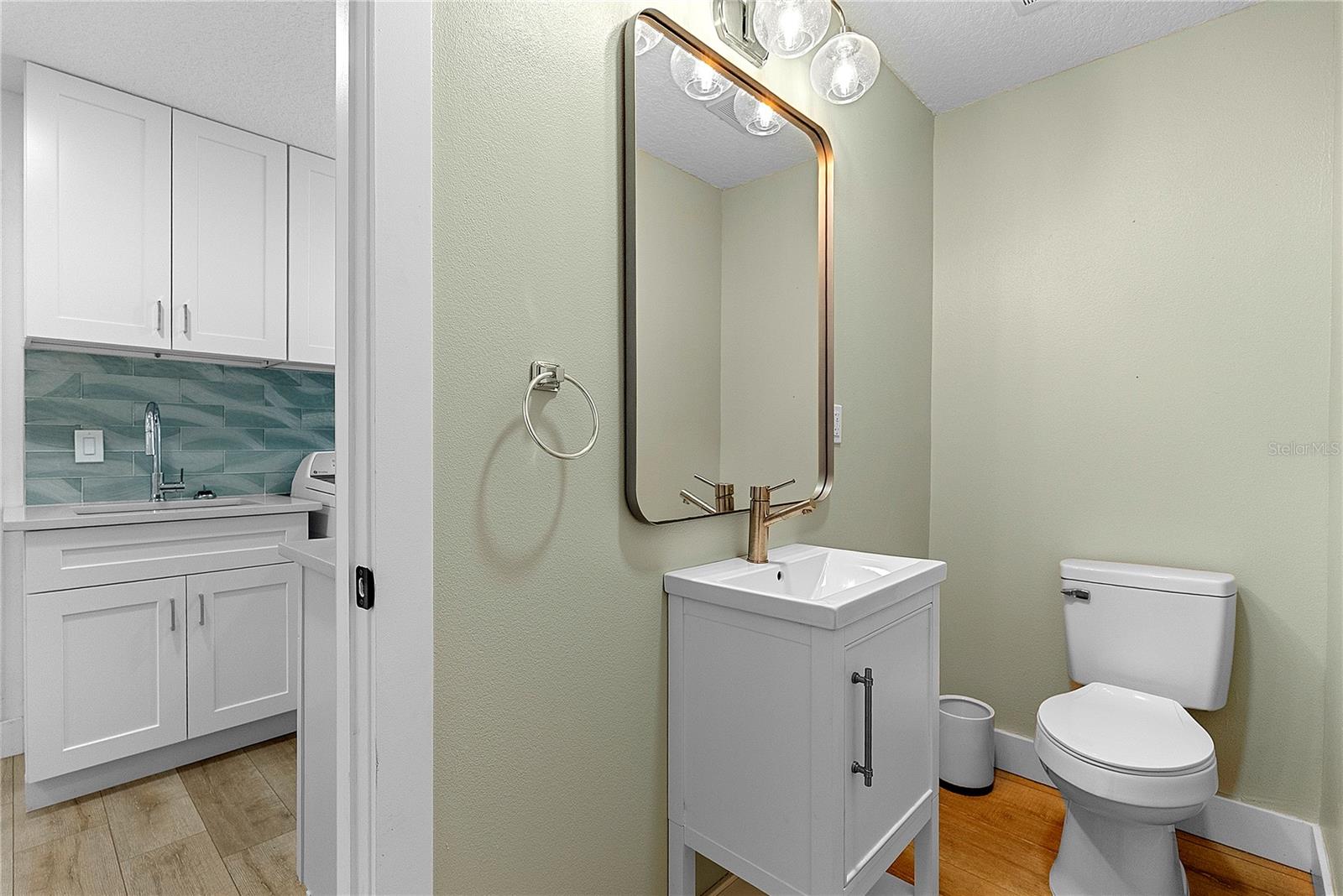 Image 10 of 57 For 281 Sunrise Point