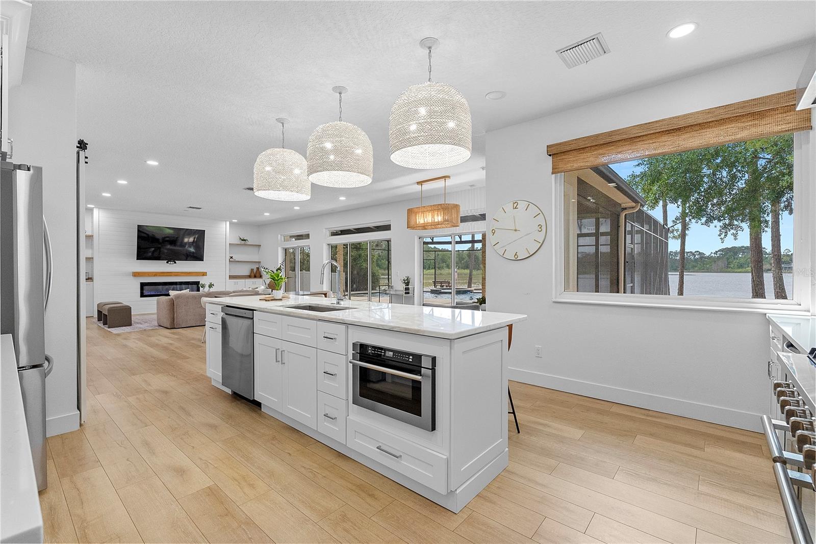 Image 13 of 57 For 281 Sunrise Point