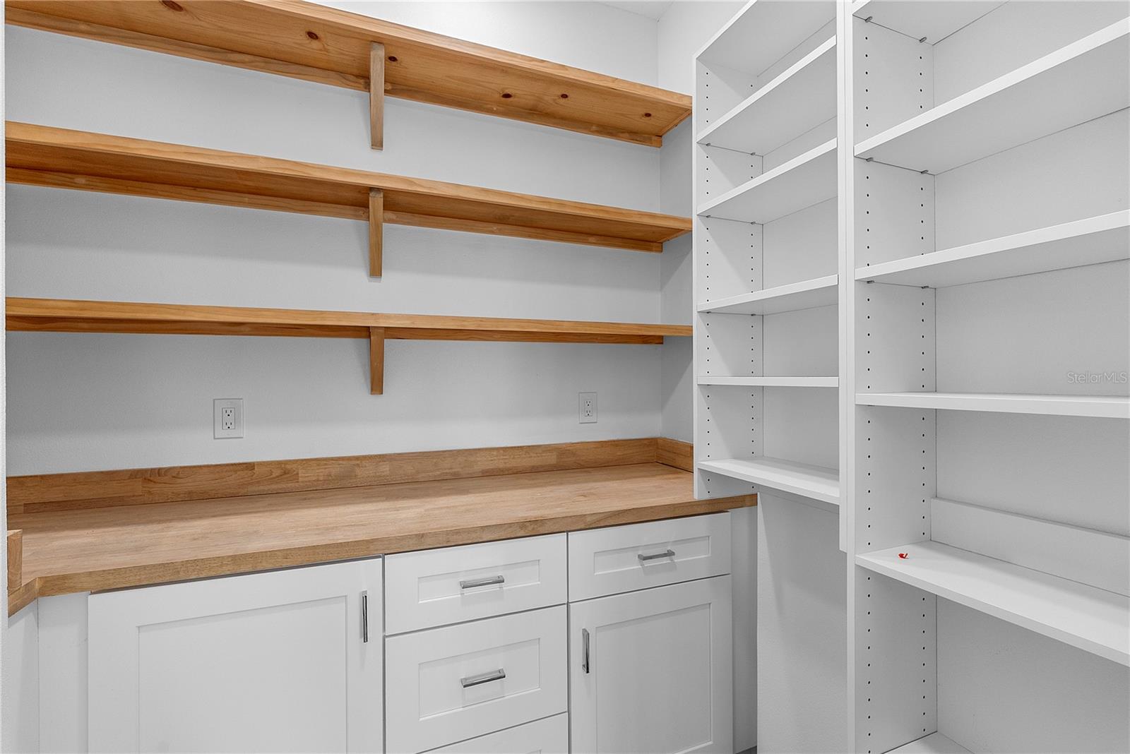 Image 25 of 57 For 281 Sunrise Point