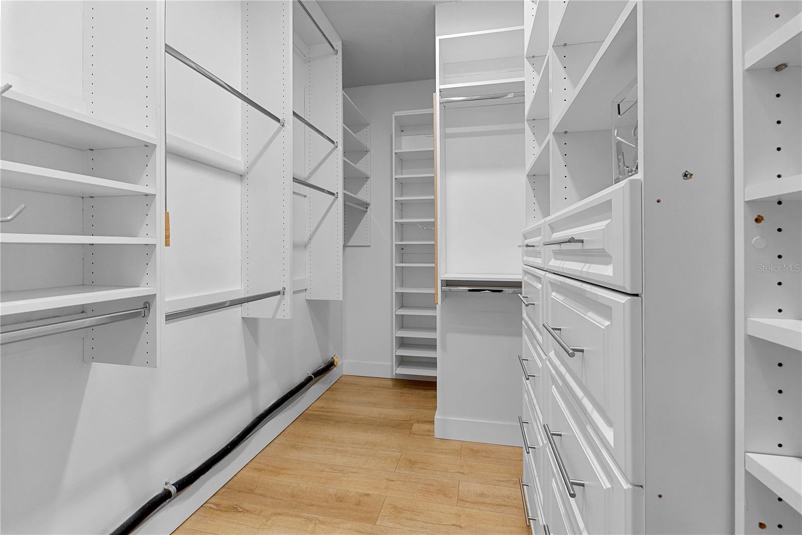 Image 27 of 57 For 281 Sunrise Point