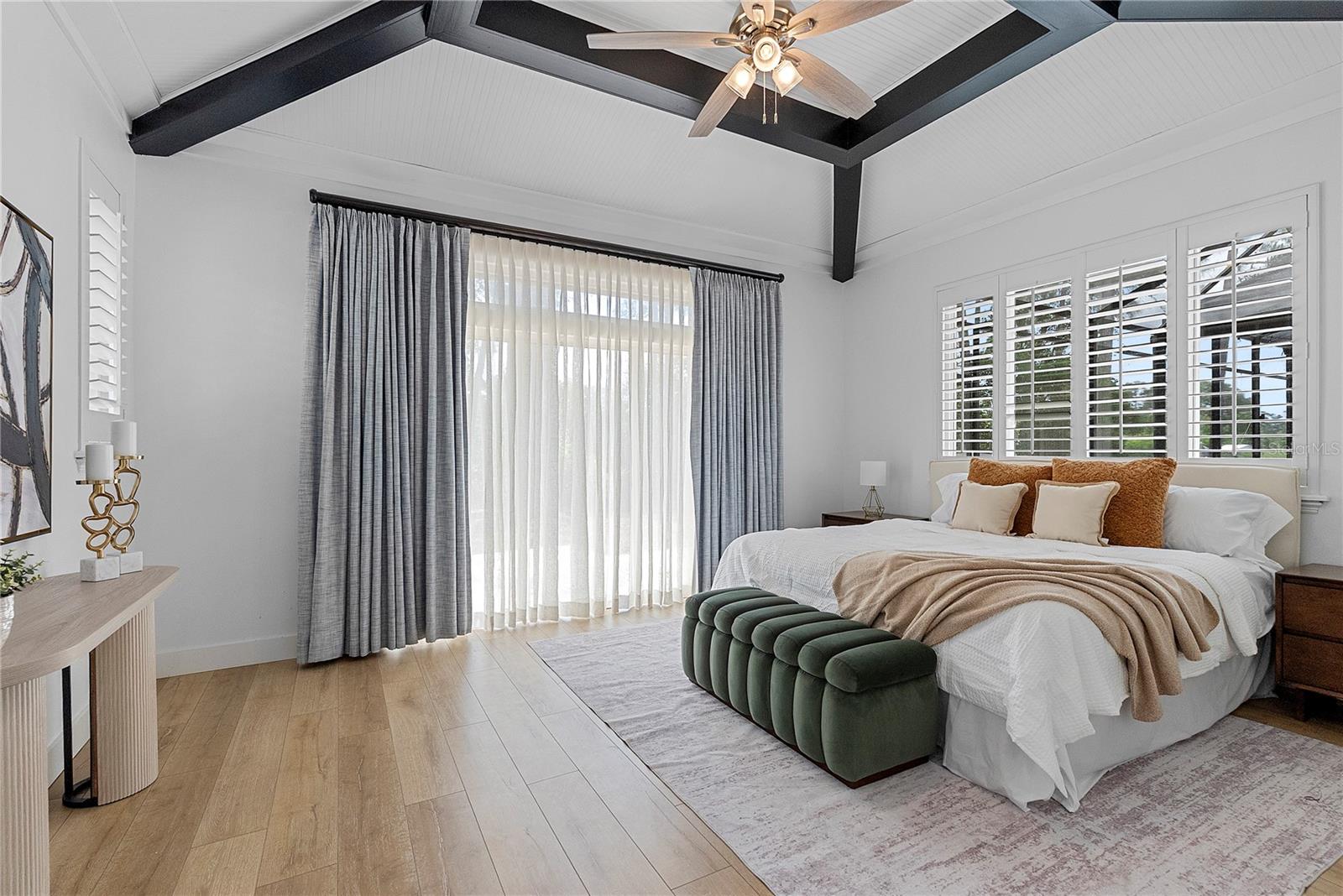 Image 30 of 57 For 281 Sunrise Point