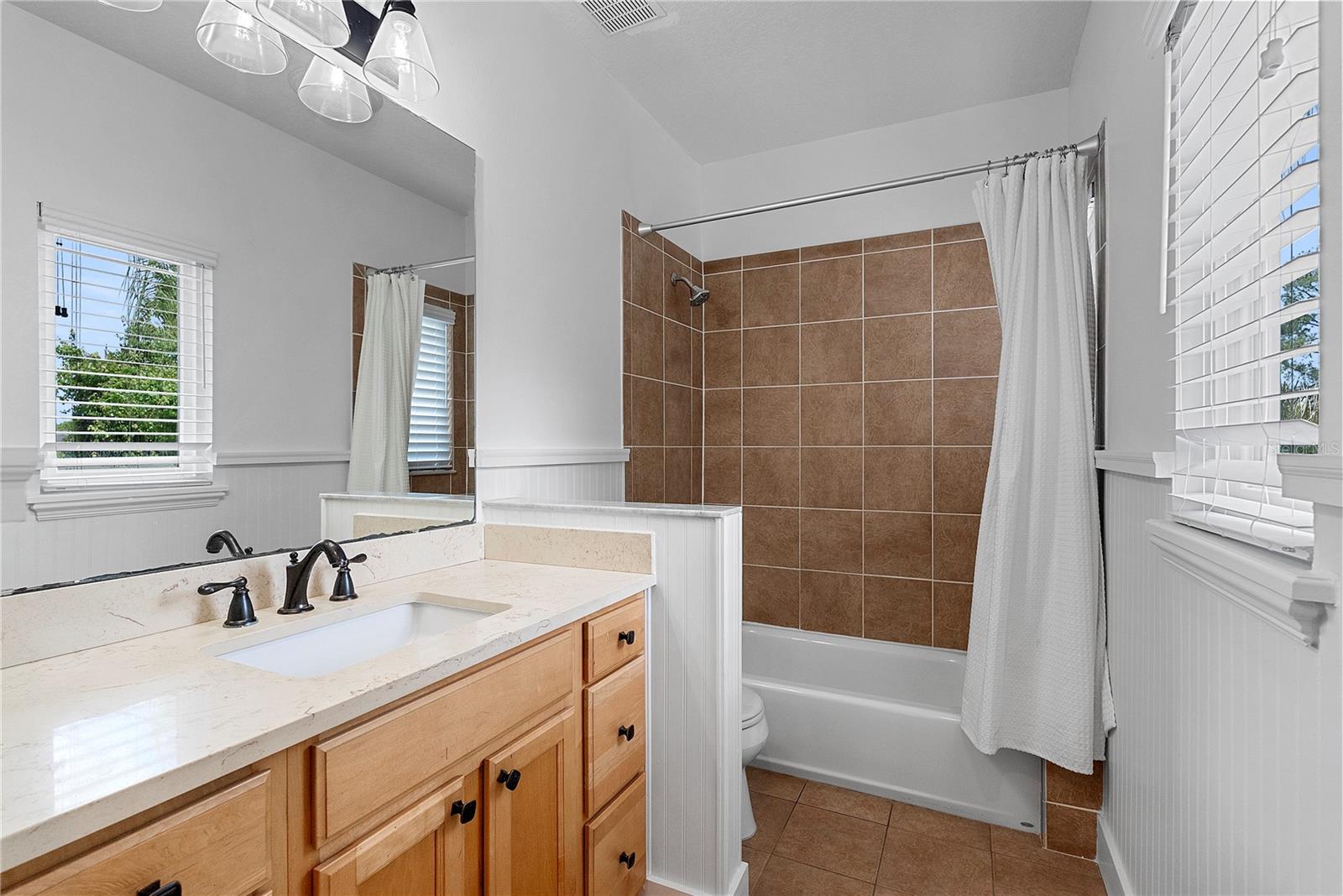 Image 39 of 57 For 281 Sunrise Point