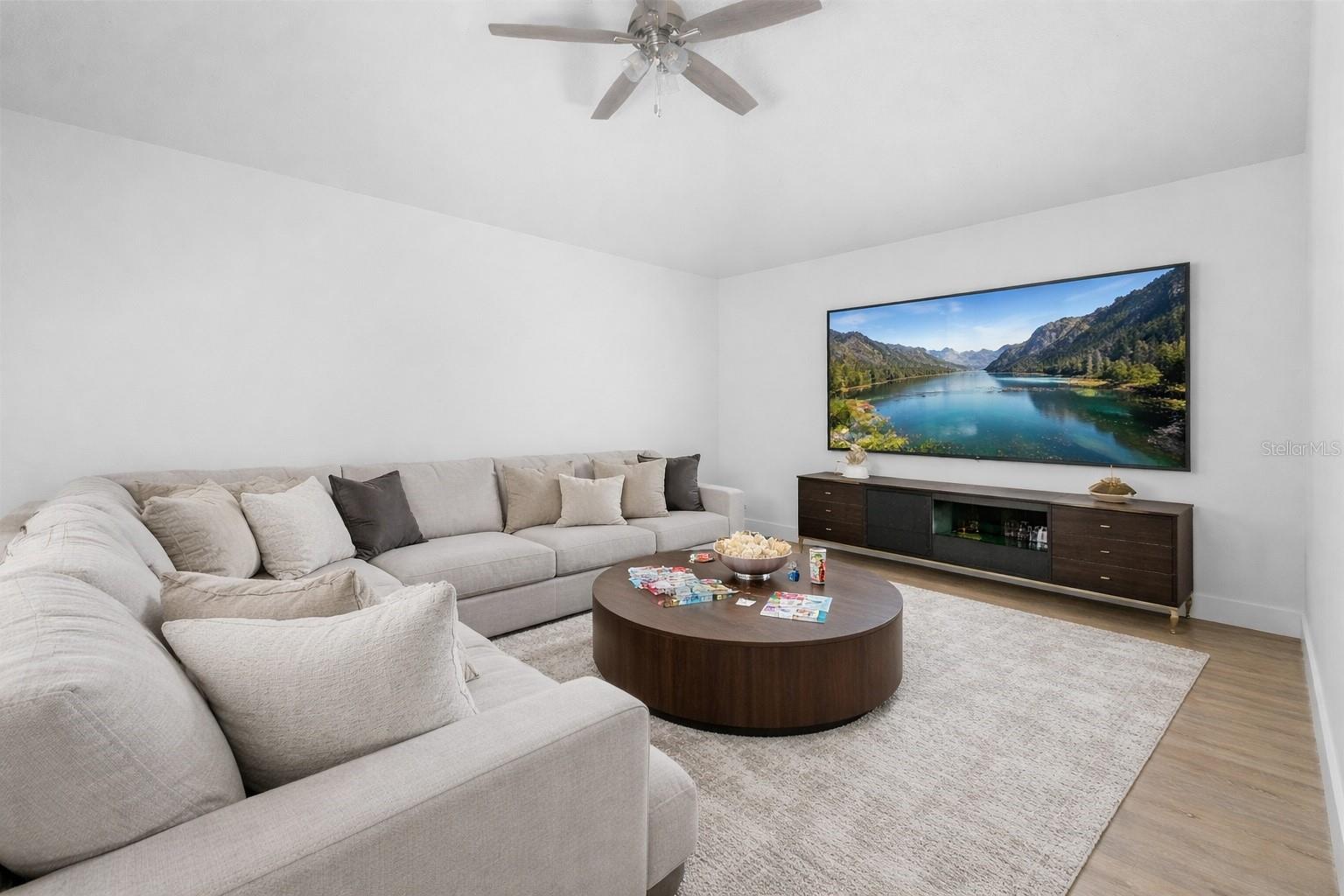 Image 45 of 57 For 281 Sunrise Point