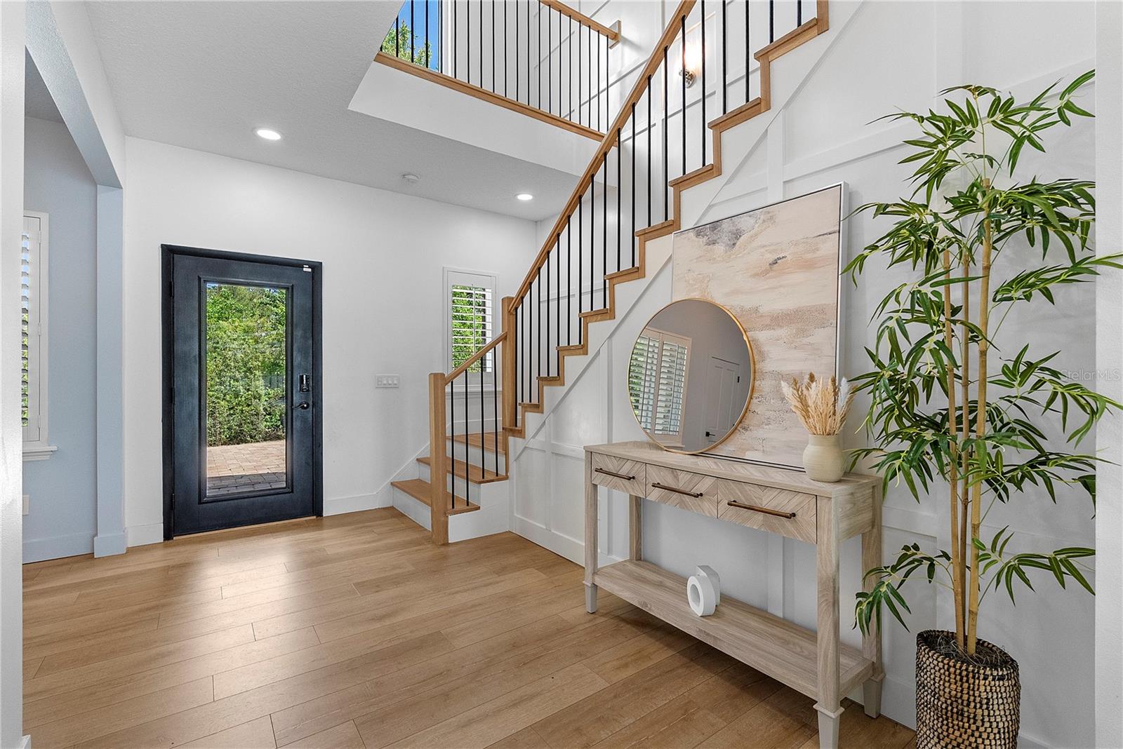 Image 8 of 57 For 281 Sunrise Point