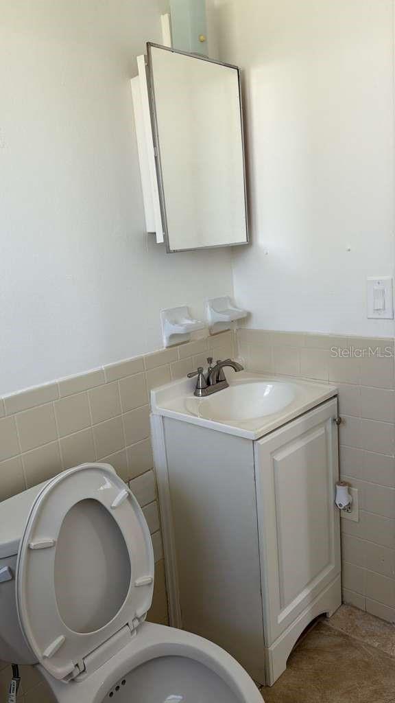 Image 4 of 5 For 4720 Wales Street