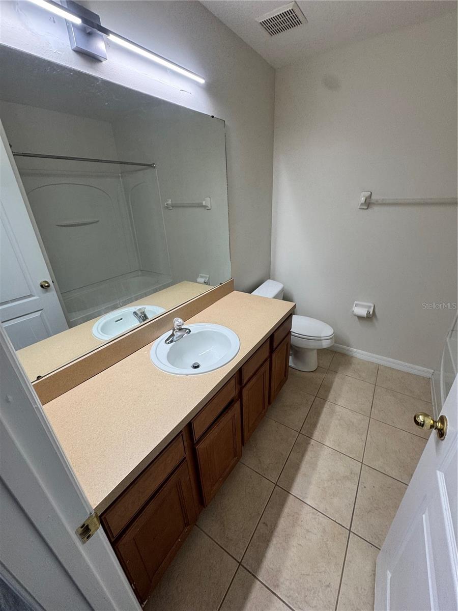 Image 10 of 15 For 2822 Grasmere View Parkway