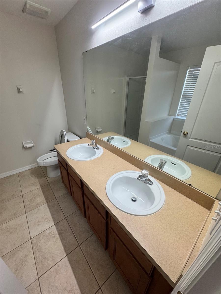 Image 13 of 15 For 2822 Grasmere View Parkway