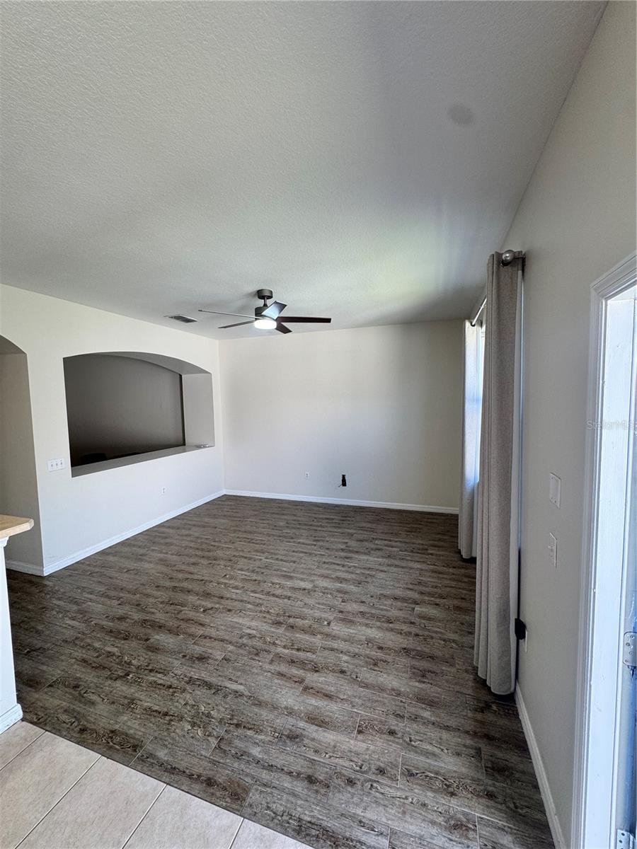 Image 4 of 15 For 2822 Grasmere View Parkway