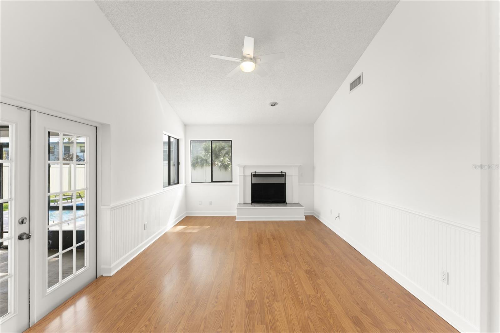 Image 14 of 38 For 1210 Fairway Dr