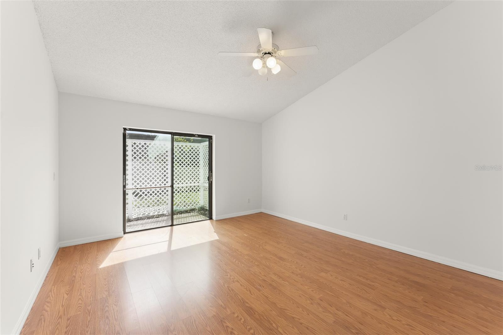 Image 17 of 38 For 1210 Fairway Dr