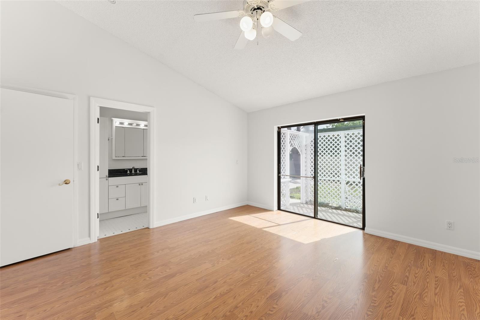 Image 18 of 38 For 1210 Fairway Dr