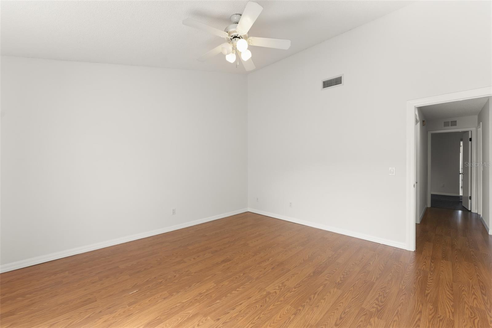 Image 19 of 38 For 1210 Fairway Dr