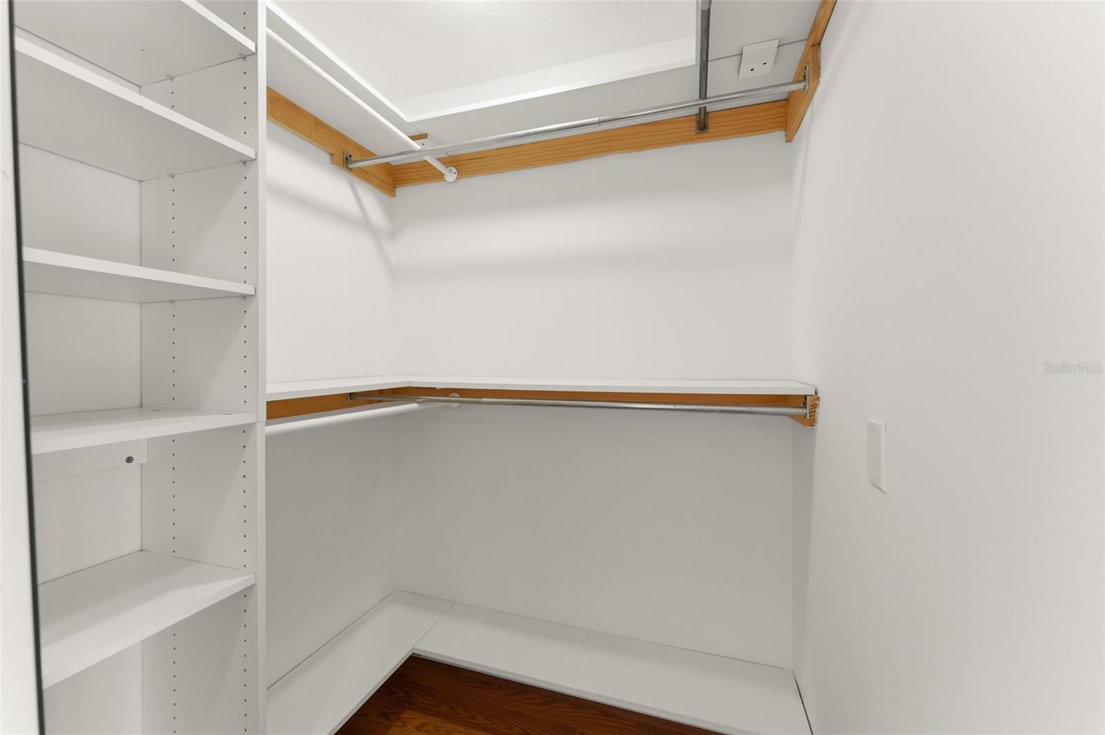 Image 22 of 38 For 1210 Fairway Dr