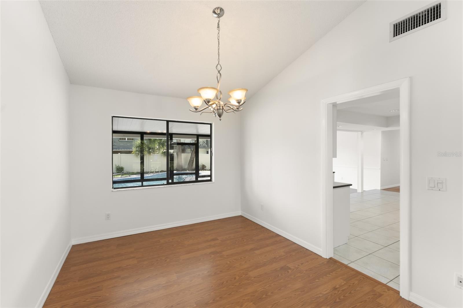 Image 7 of 38 For 1210 Fairway Dr