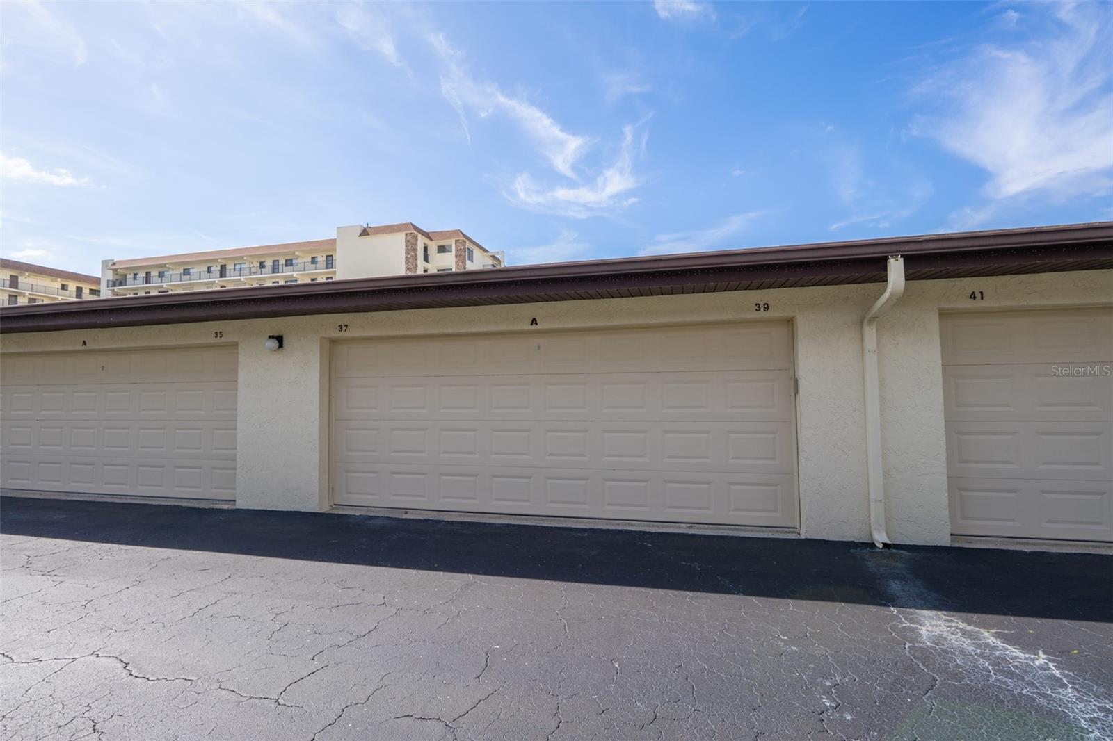 Image 3 of 30 For 3060 Atlantic Avenue 102