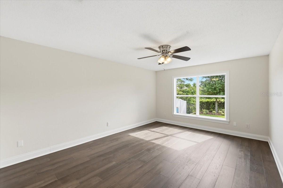 Image 14 of 30 For 1051 Stationside Drive