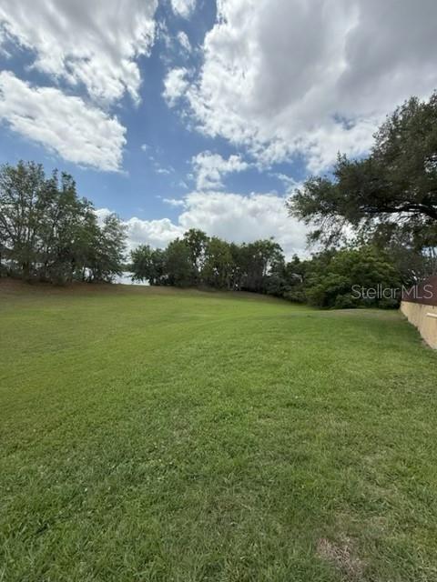 Image 17 of 29 For 355 Lakepointe Drive 304