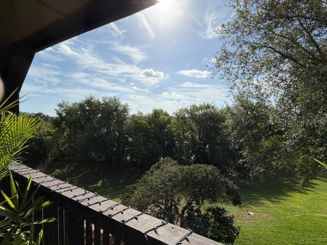 Image 21 of 29 For 355 Lakepointe Drive 304