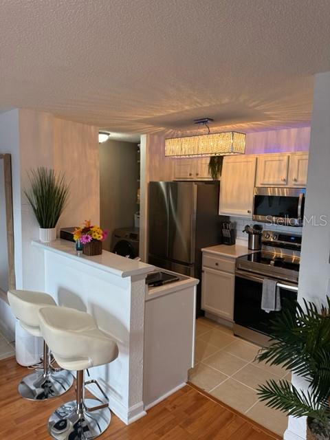 Image 7 of 29 For 355 Lakepointe Drive 304