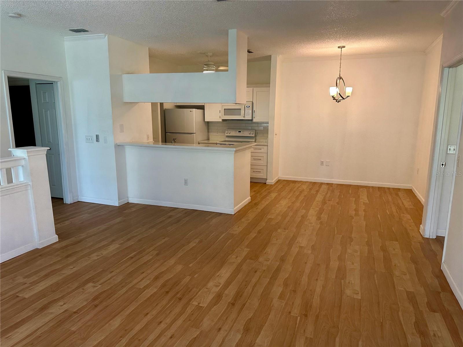 Image 14 of 25 For 624 Arbor Lakes Circle 624