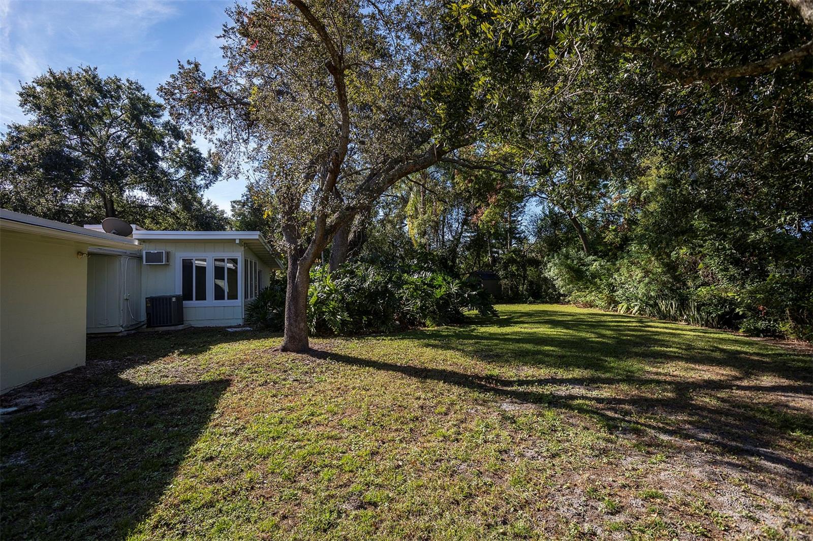 Image 19 of 23 For 2115 Sycamore Drive