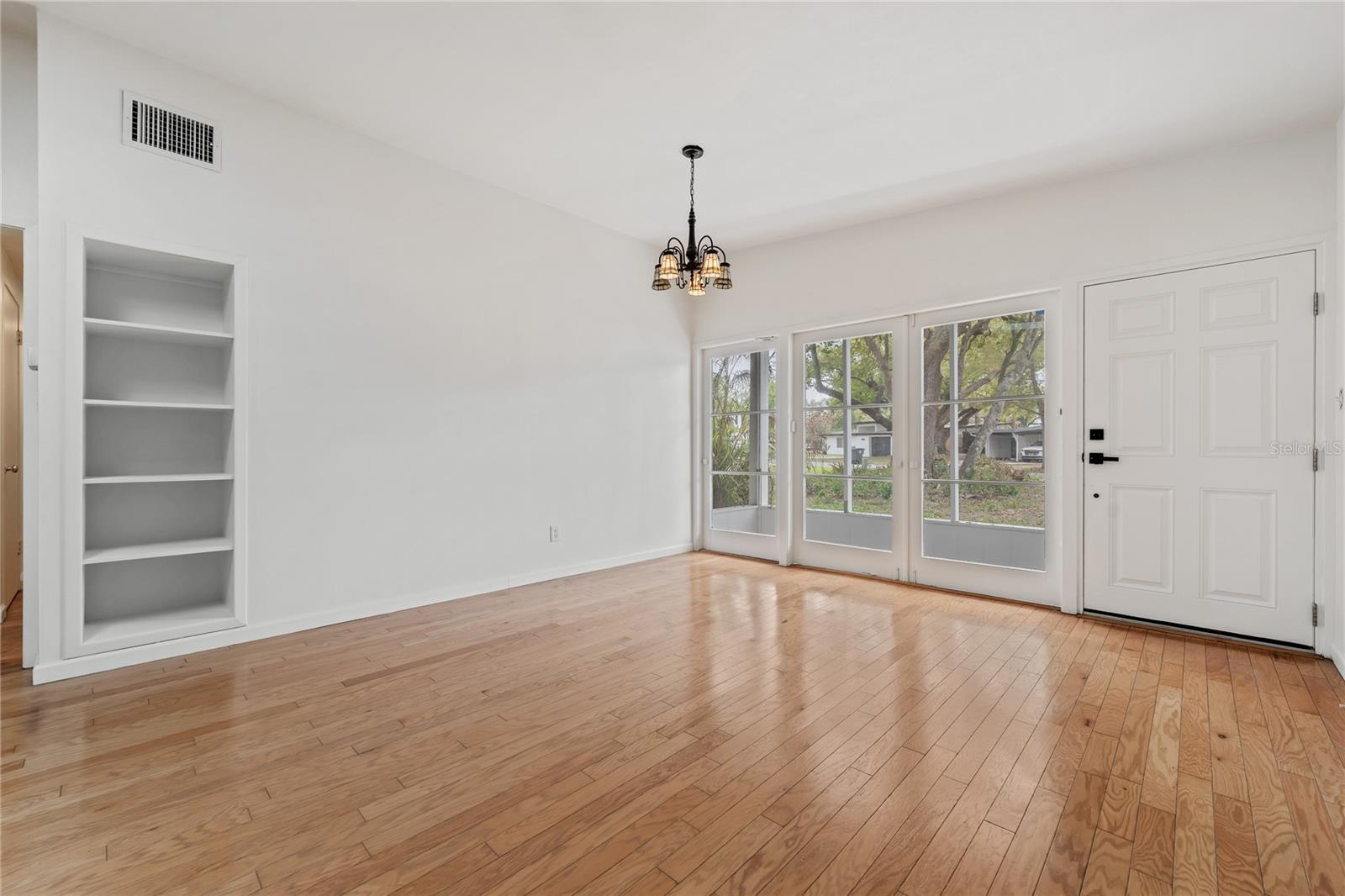 Image 3 of 23 For 2115 Sycamore Drive