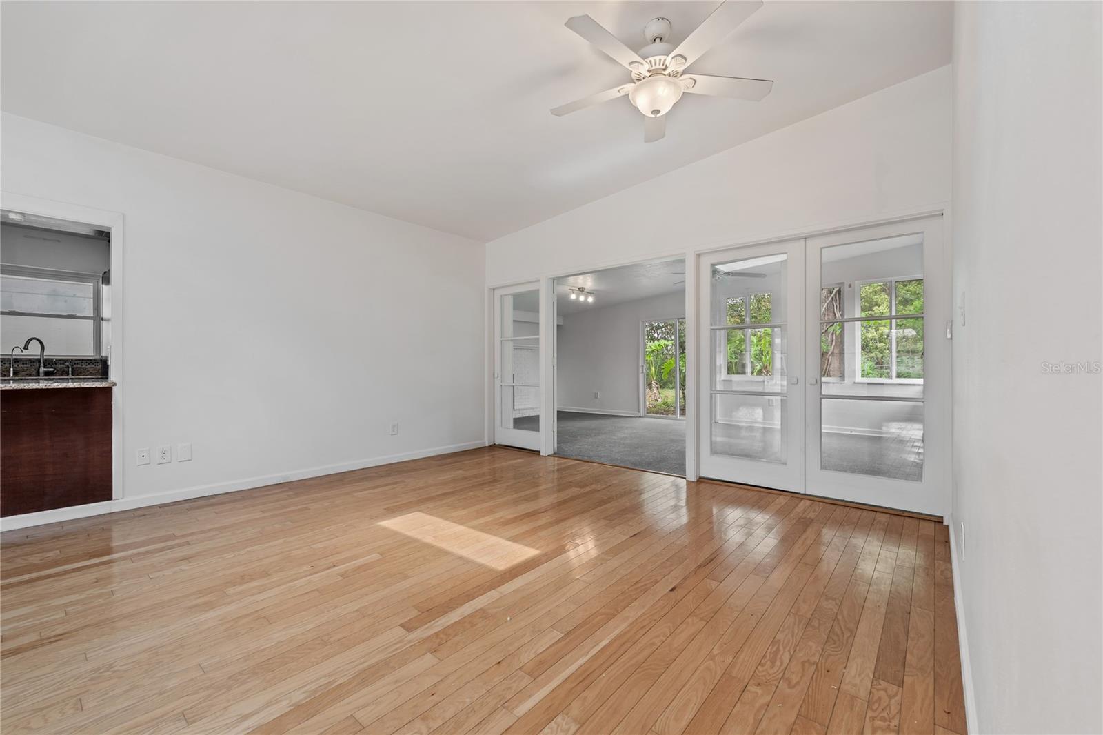 Image 4 of 23 For 2115 Sycamore Drive