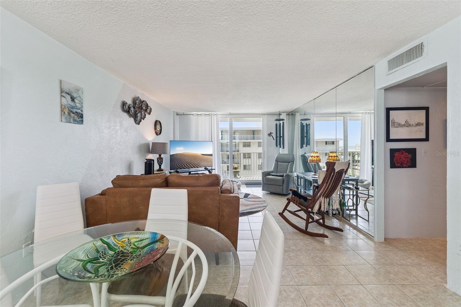 Image 11 of 55 For 2727 Atlantic Avenue 6190