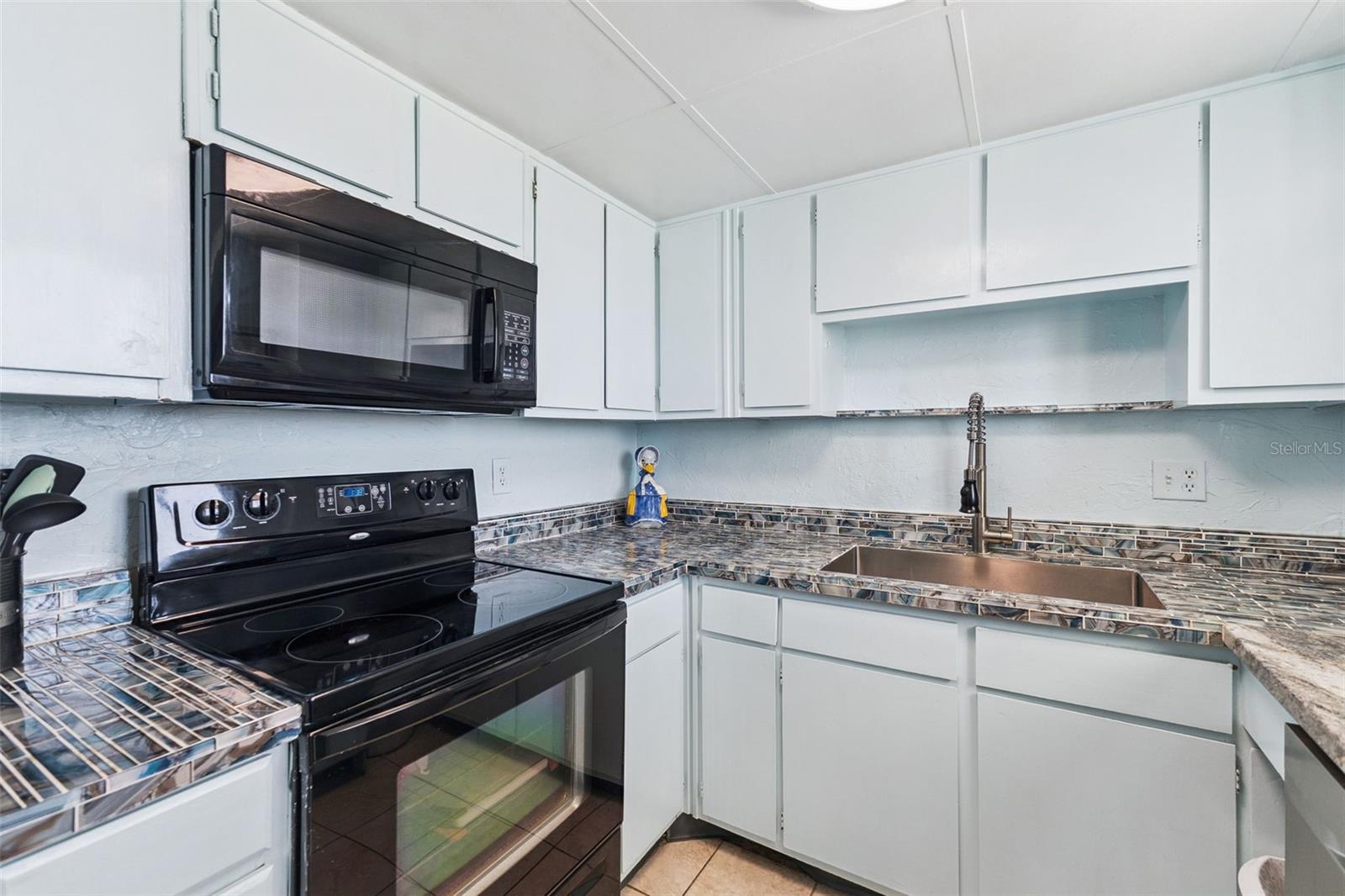 Image 19 of 55 For 2727 Atlantic Avenue 6190