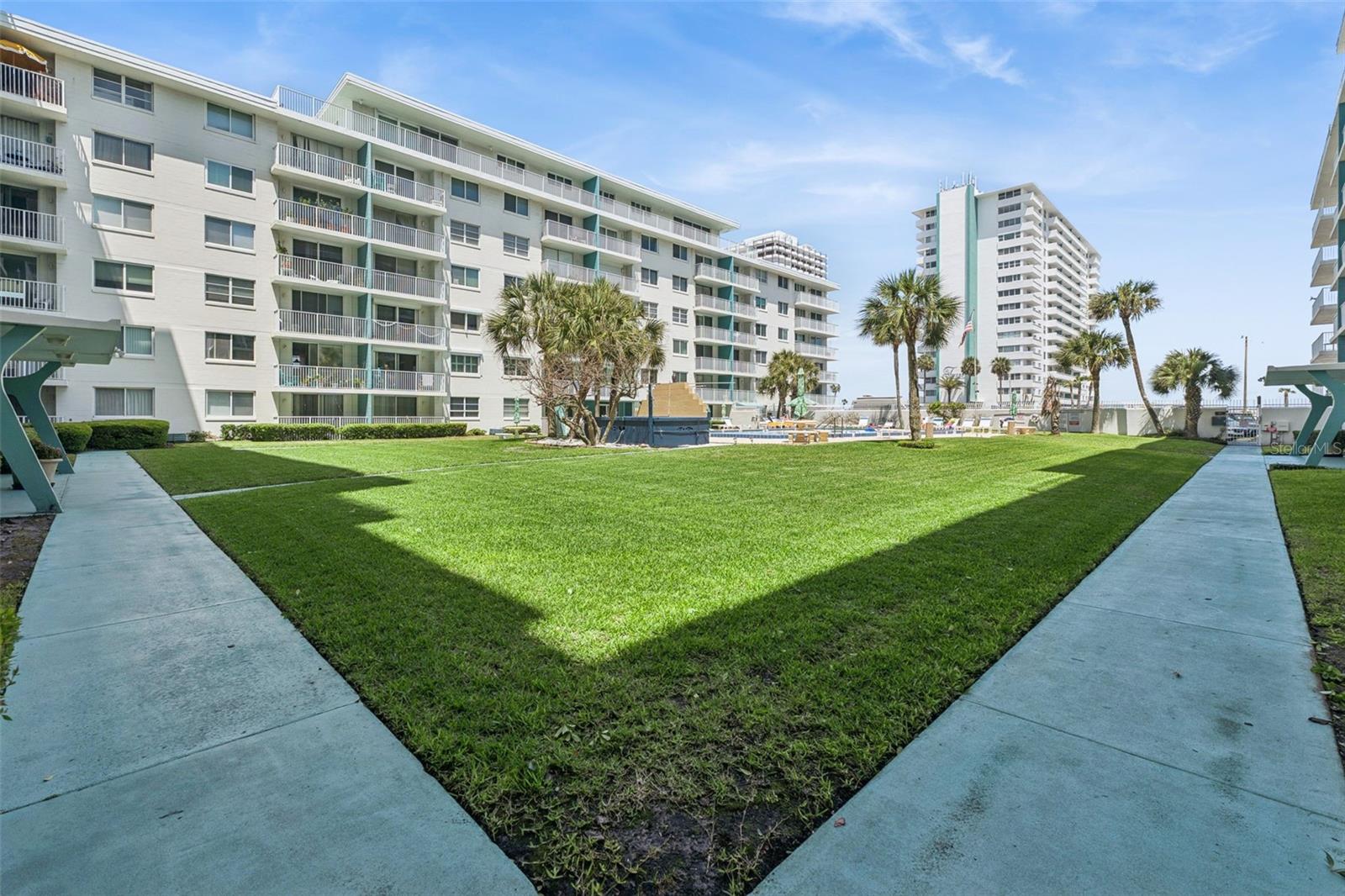 Image 2 of 55 For 2727 Atlantic Avenue 6190