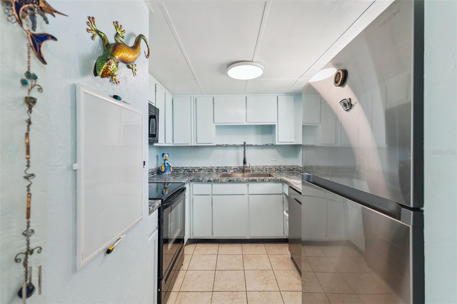 Image 23 of 55 For 2727 Atlantic Avenue 6190