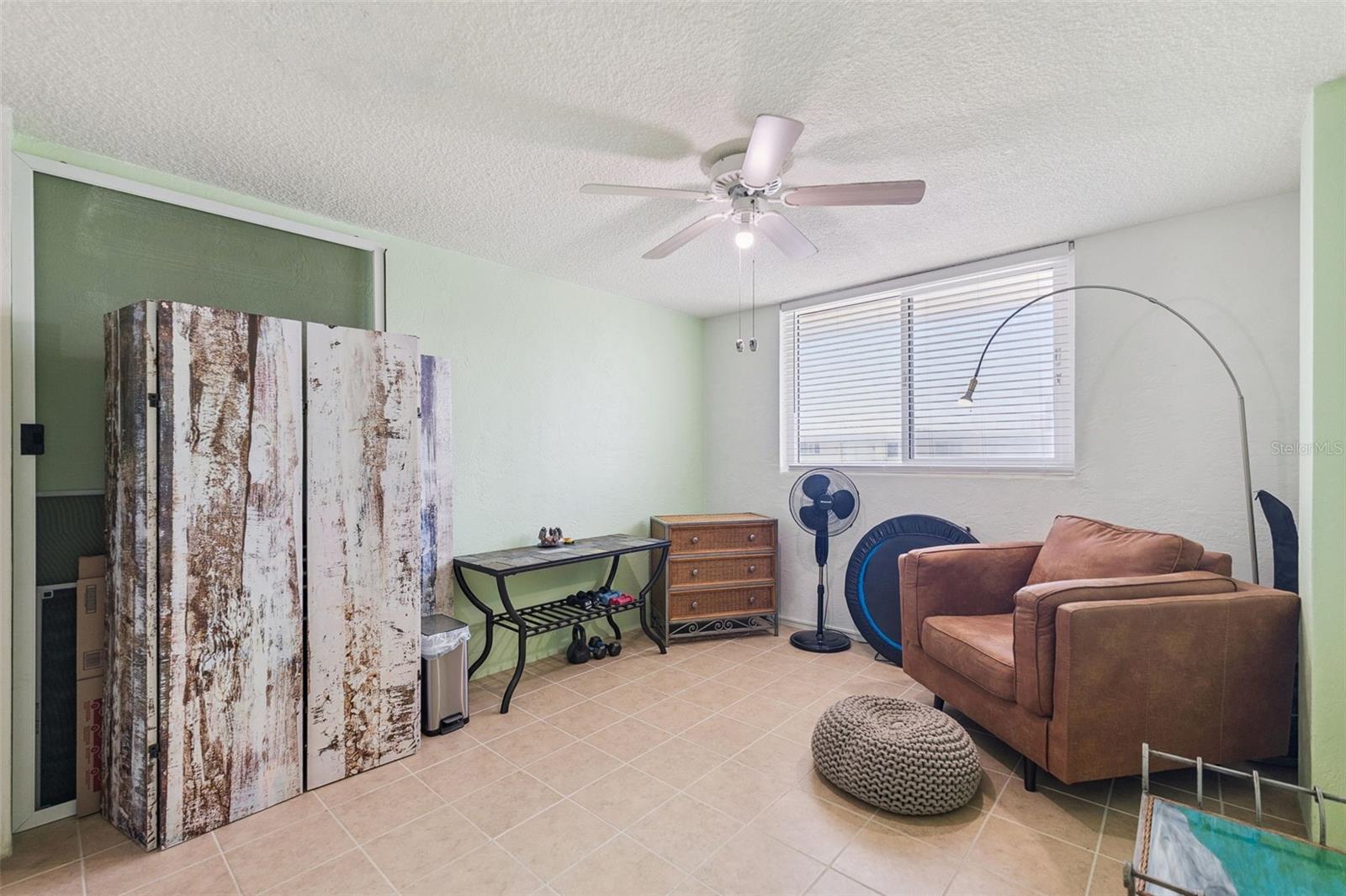 Image 33 of 55 For 2727 Atlantic Avenue 6190