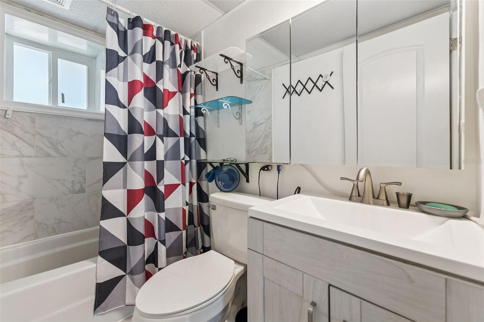 Image 34 of 55 For 2727 Atlantic Avenue 6190