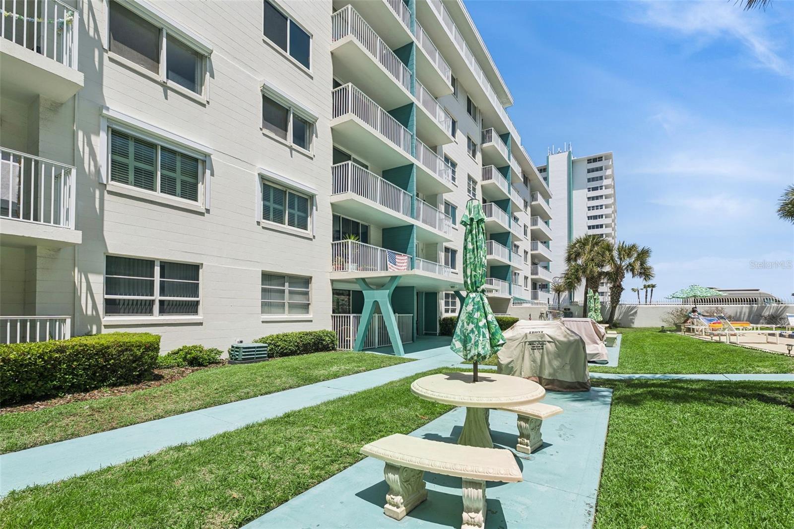 Image 46 of 55 For 2727 Atlantic Avenue 6190